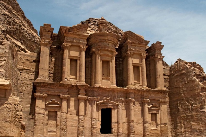 428317-stunning-discovery-under-petra-ancient-stone | باستان‌شناسان زیر ساختمان سنگی پترا در اردن به کشفیات حیرت‌انگیزی دست پیدا کردند