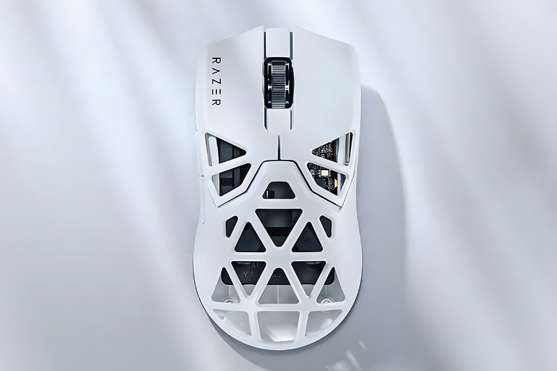 428338-razers-craziest-and-most-expensive-gaming-mouse | مدل سفید یکی از دیوانه‌وارترین ماوس‌های گیمینگ ریزر رونمایی شد