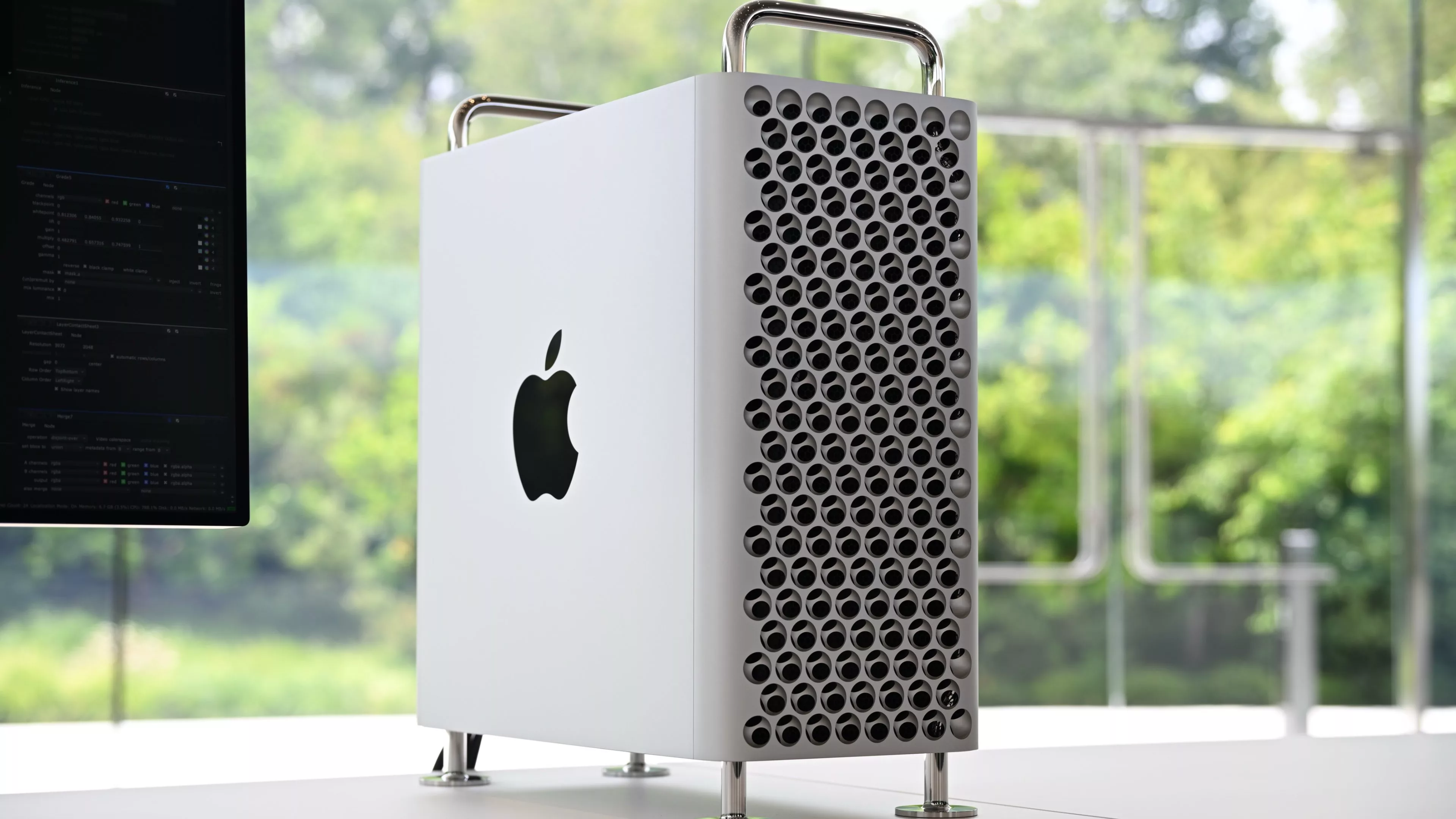 mac-pro-comes-with-usb-c-accessories-in-the-bo | مک پرو حالا با نسخه USB-C مجیک ماوس و مجیک کیبورد در جعبه عرضه می‌شود