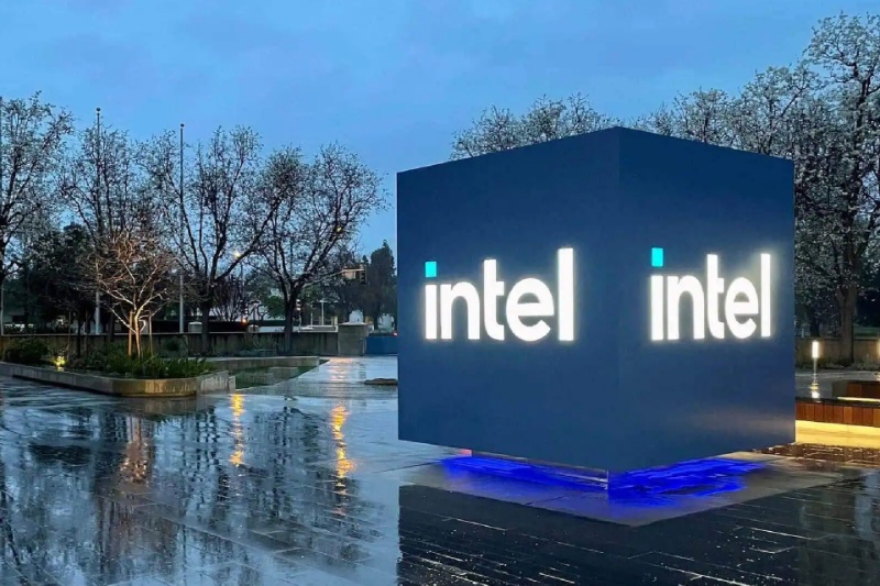 433925-intel-cancels-falcon-shores-gpu-ai-workloads-jaguar-shores-successor | اینتل گرافیک هوش مصنوعی Falcon Shores را لغو کرد و به‌جای آن سراغ Jaguar Shores می‌رود