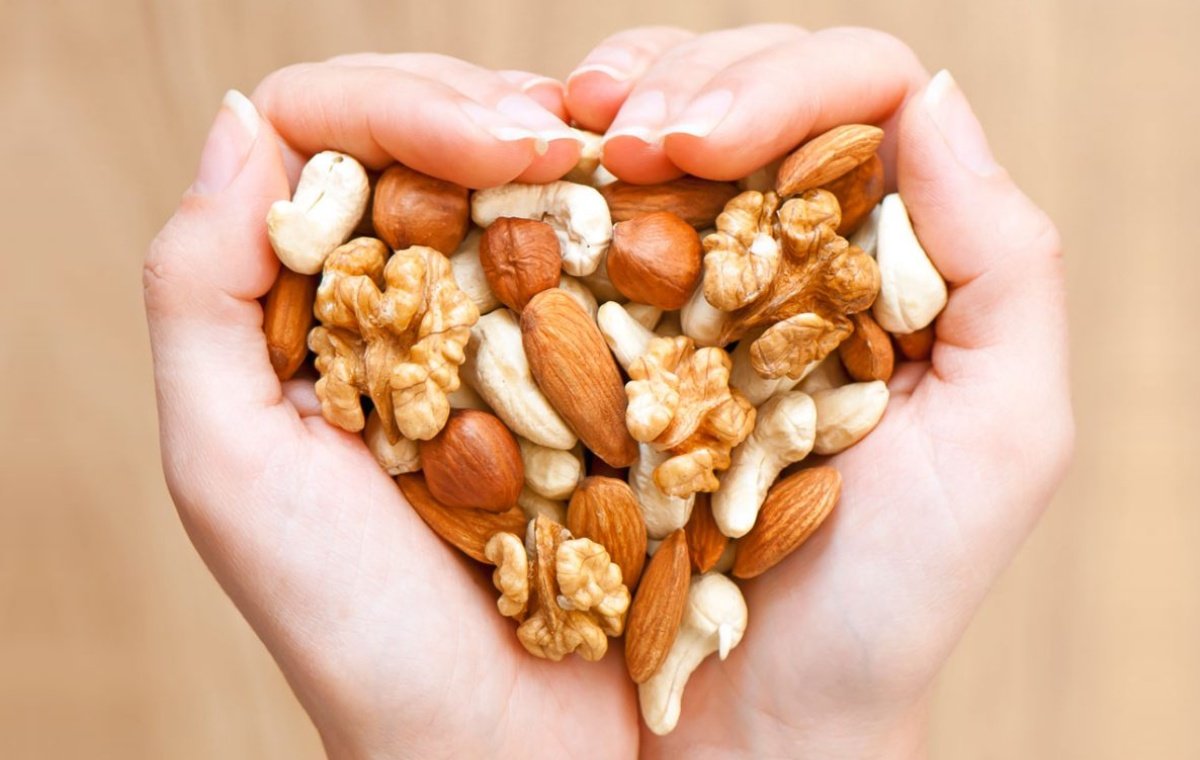 nuts-for-hypothyroidism | بهترین آجیل برای کم‌کاری تیروئید کدام است؟