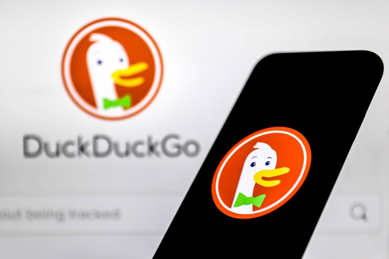 435991-duckduckgo-ai-search-chatbot-plans | موتور جست‌و‌جو داک‌داک‌گو ازاین‌پس به شیوه گسترده‌تری از هوش مصنوعی استفاده می‌کند