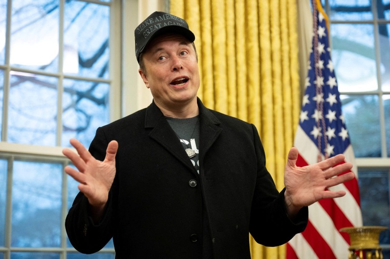 436223-elon-musk-uses-samsung-odyssey-gaming-monitor-at-white-house | ایلان ماسک در کاخ‌سفید از مانیتور گیمینگ سامسونگ استفاده می‌کند